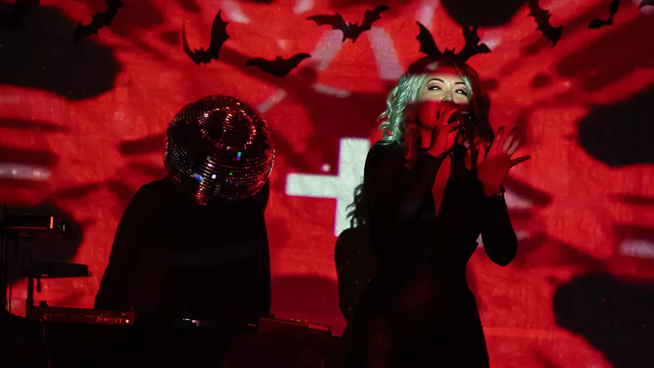 Image: All the sexy, dark things we saw at Skull Detroit’s Gothfest [NSFW]
