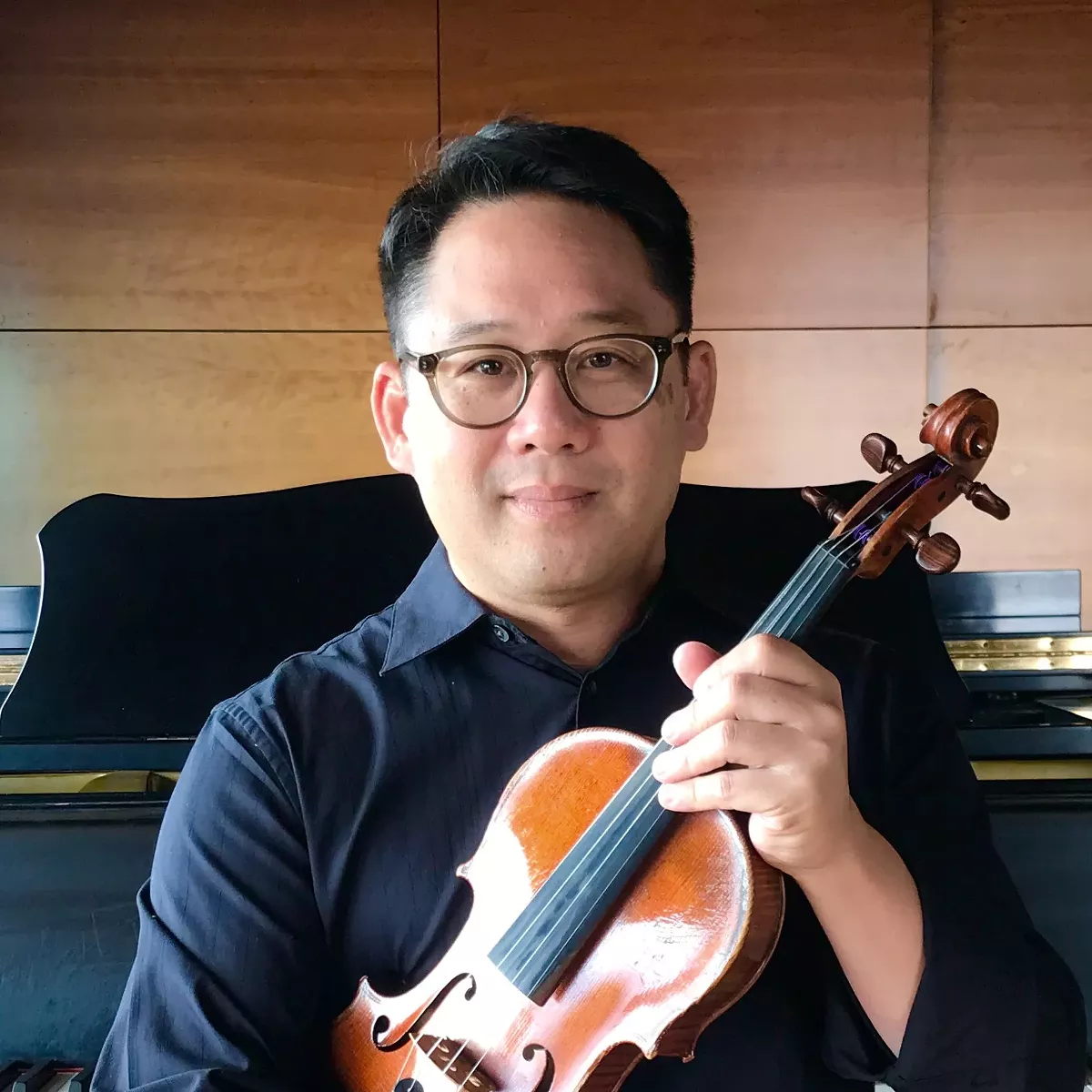 Violinist Andrew Wu