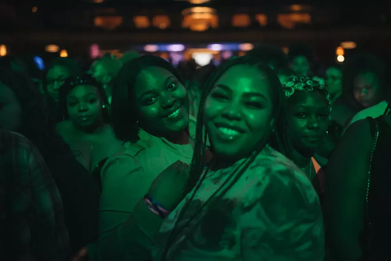 Image: Ari Lennox serenades fans at The Fillmore in Detroit