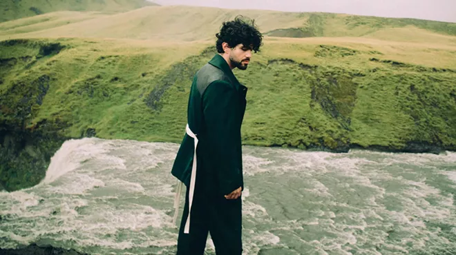 Image: Aries - GLASS JAW World Tour