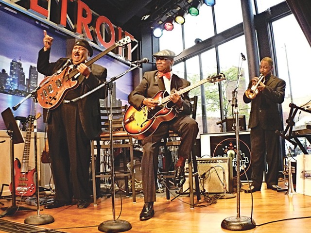 Bassist Armstrong with Johnnie Bassett and Rayce Biggs at UDetroit Caf&eacute;