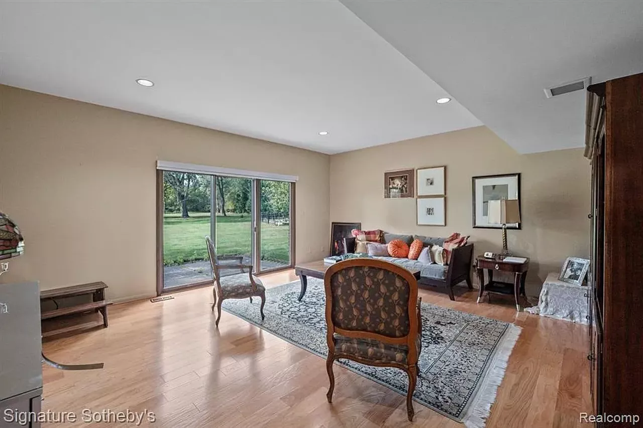Image: Bloomfield home designed by Minoru Yamasaki listed for $2.95M