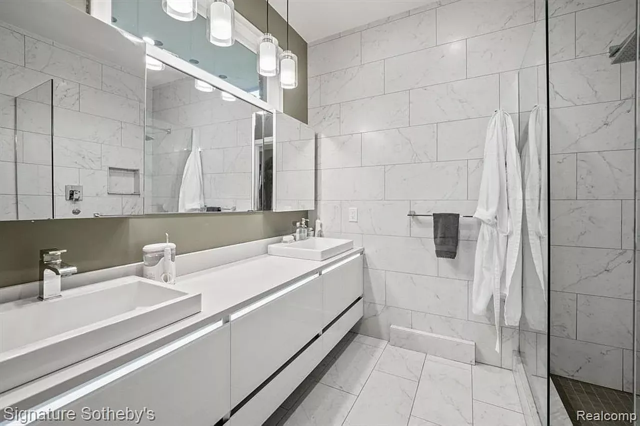 Image: Bloomfield home designed by Minoru Yamasaki listed for $2.95M