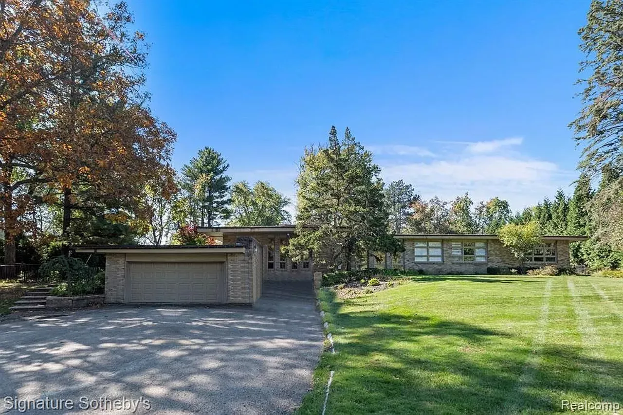 Image: Bloomfield home designed by Minoru Yamasaki listed for $2.95M