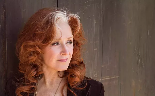 Image: Bonnie Raitt - Suite Rental Package