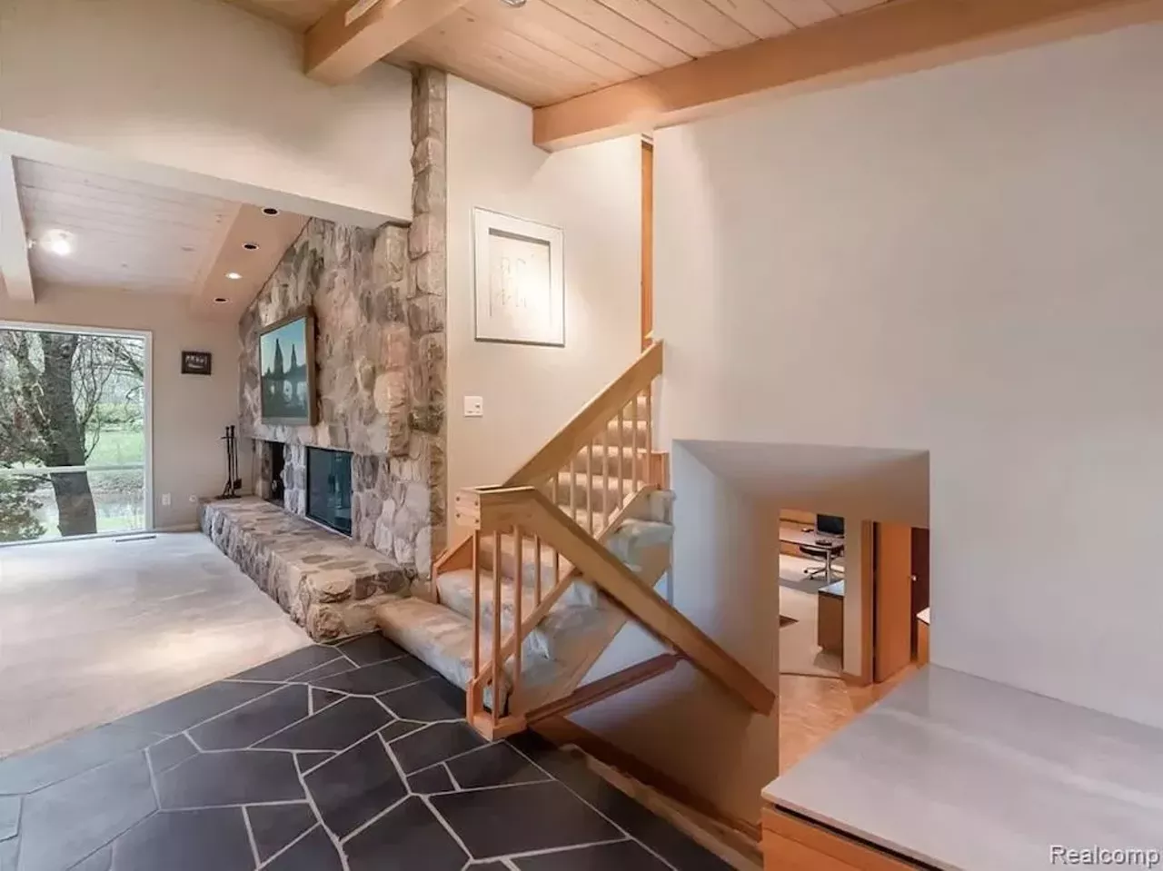 Image: Calling all plant parents &#151;&nbsp;this Franklin home has a solarium for all your leaf-bearing children