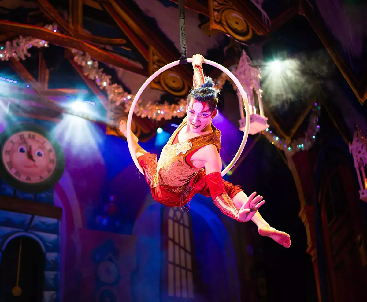 Image: Cirque du Soleil’s “Cirque Dreams: Holidaze” high-flying circus acts.