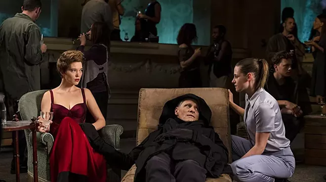 Léa Seydoux, Viggo Mortensen, and Kristen Stewart in Crimes of the Future.