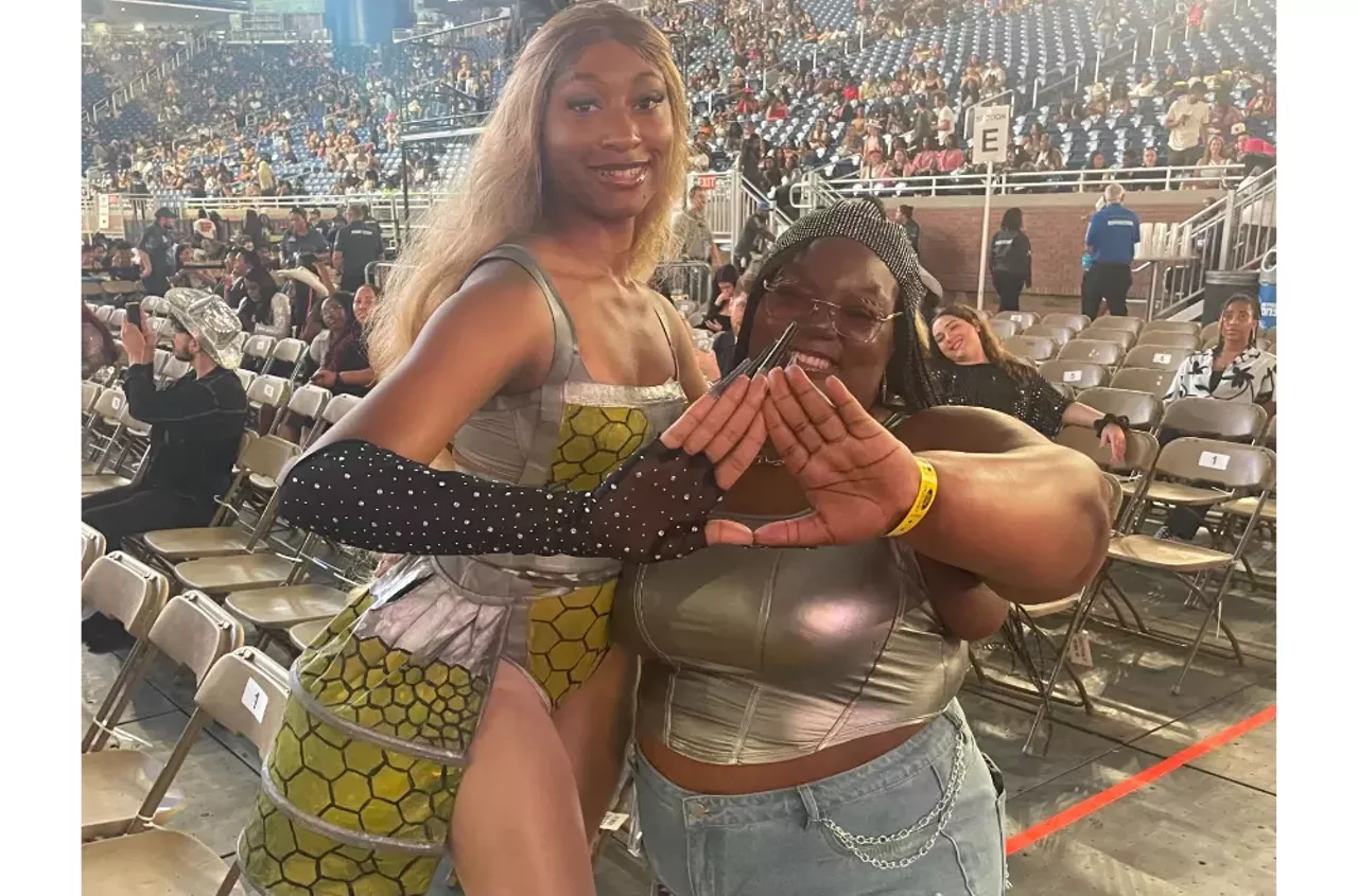Beyonce fans posing