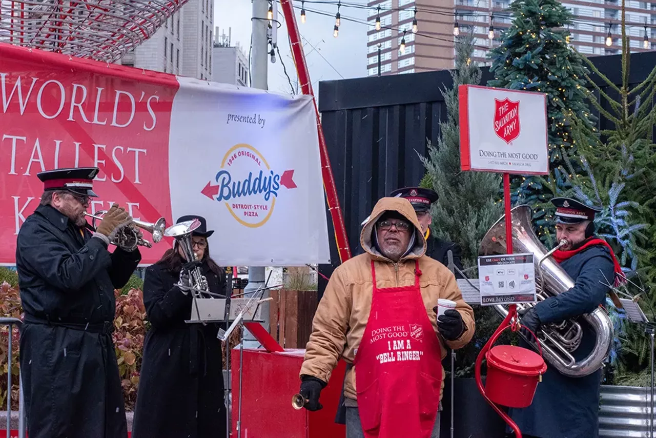Image: Detroit gets in the holiday spirit with 2022 tree lighting [PHOTOS]