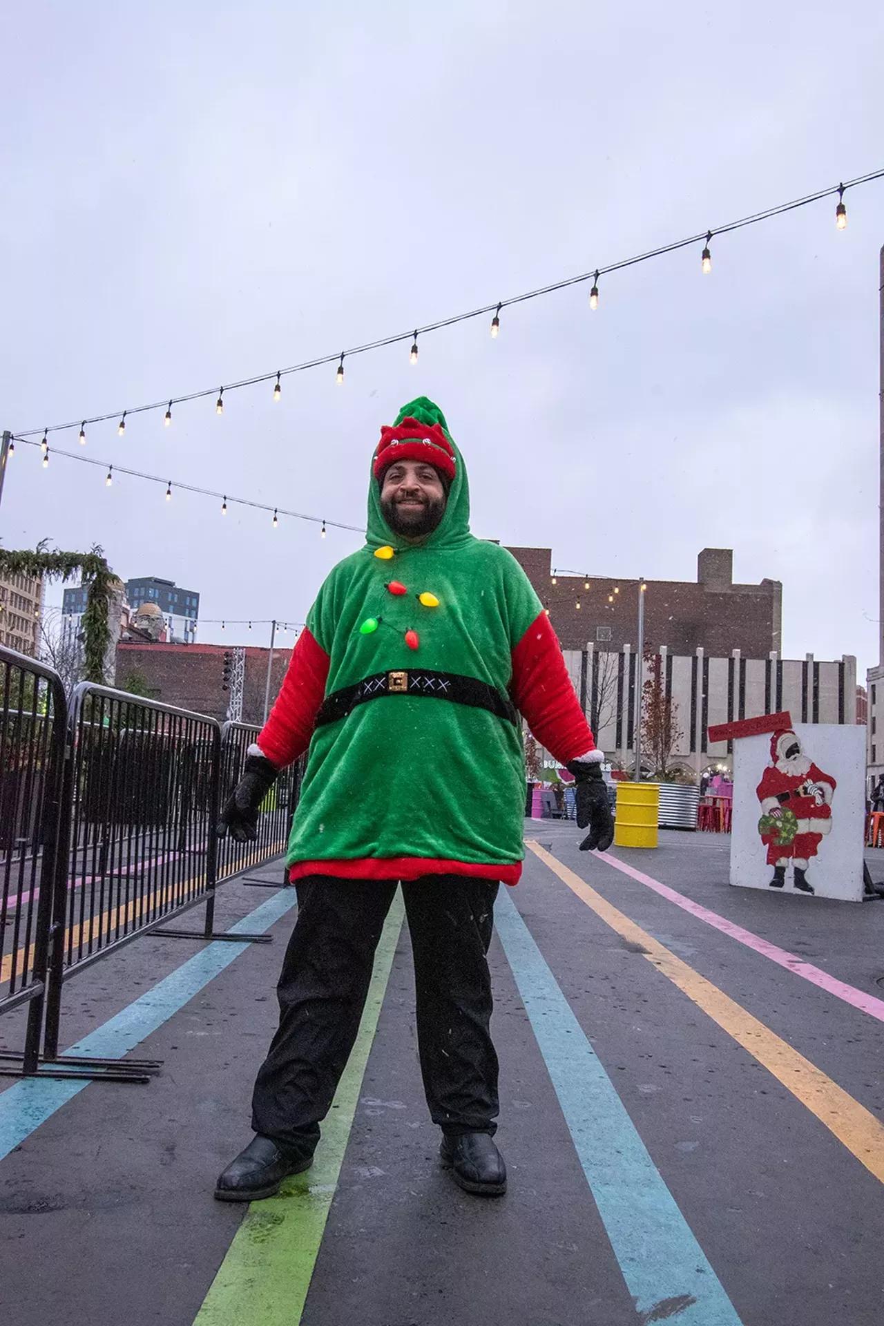 Image: Detroit gets in the holiday spirit with 2022 tree lighting [PHOTOS]