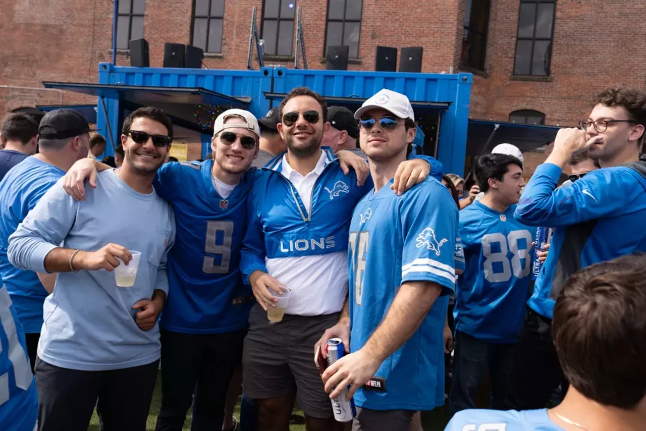 Image: Detroit Lions fans show team spirit at first home game of the season