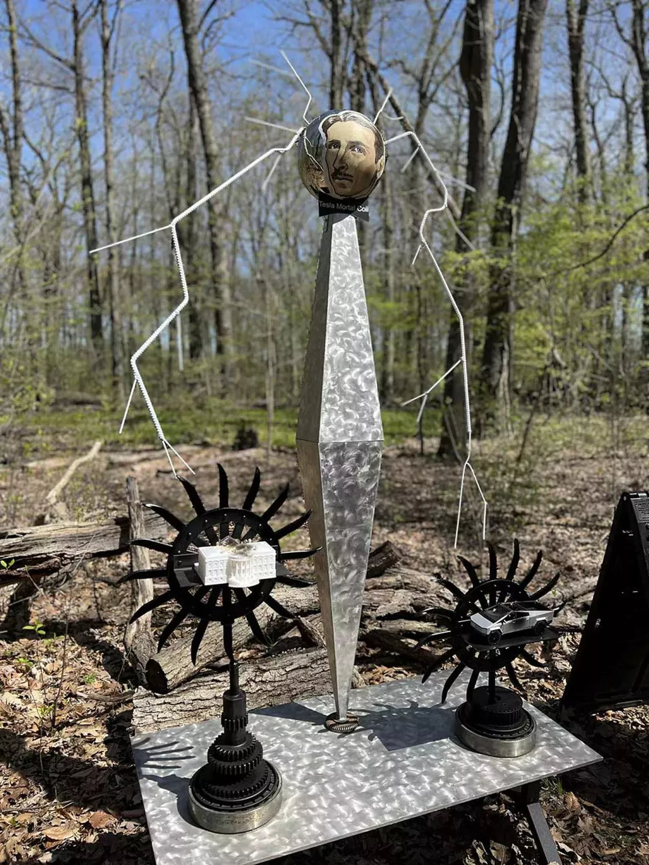 On a more serious note, Mike Willenborg and Uta Brauser’s “Tesla Mortal Coil” took aim at Trump advisor Elon Musk. The work was a tall abstract statue of inventor Nikola Tesla, for whom Musk’s electric car company is named. Tesla’s face was painted on a ball at the top from which lightning-like branches protruded downward, zapping miniatures of the White House and a Tesla Cybertruck.