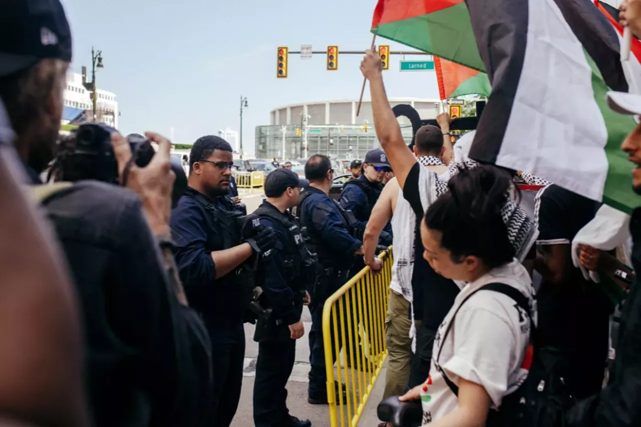 Image: Detroit police scrutinized for handling of pro-Palestinian protesters during Biden visit