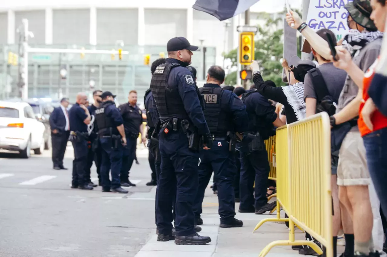 Image: Detroit police scrutinized for handling of pro-Palestinian protesters during Biden visit