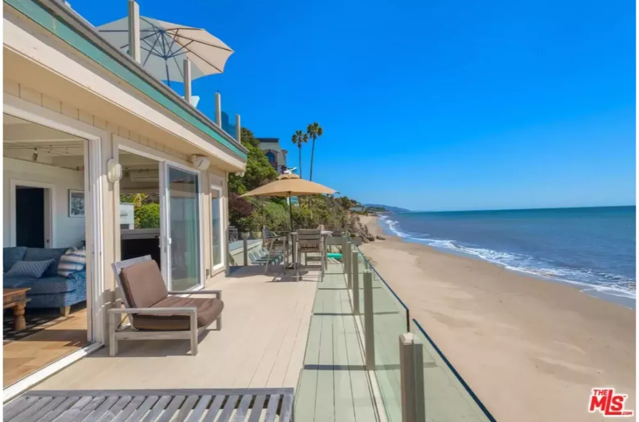 Image: UPDATED: Detroit Red Wings legend selling his beachfront home [PHOTOS]