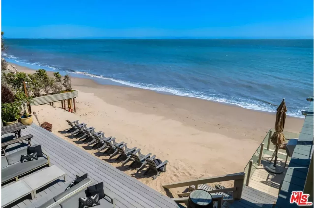 Image: UPDATED: Detroit Red Wings legend selling his beachfront home [PHOTOS]