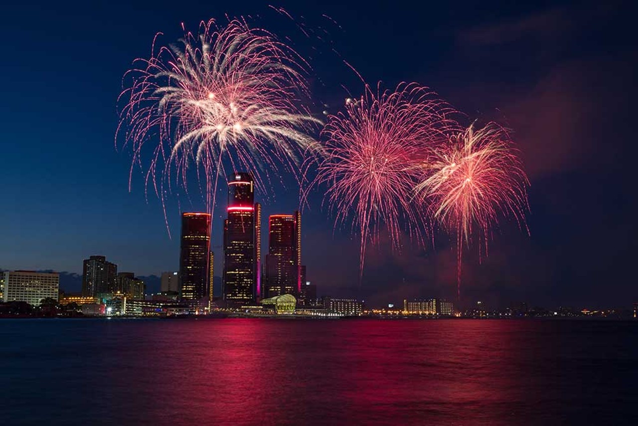 Thou shalt see some fireworks.
For Detroiters, the main reason that the Fourth of July is celebrated is so that we have an excuse to party, eat good, and light some fireworks. Whether it’s just some sparklers in your backyard or viewing a big annual fireworks show over the Detroit River, seeing fireworks at some point during the summer is a must. 