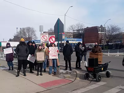 Image: At rally, Detroit tenants accuse landlords of retaliatory evictions and intimidation (4)