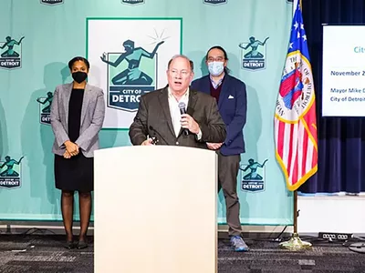 Image: Detroit won't institute vaccine mandate for cops, first responders as COVID-19 surges (2)