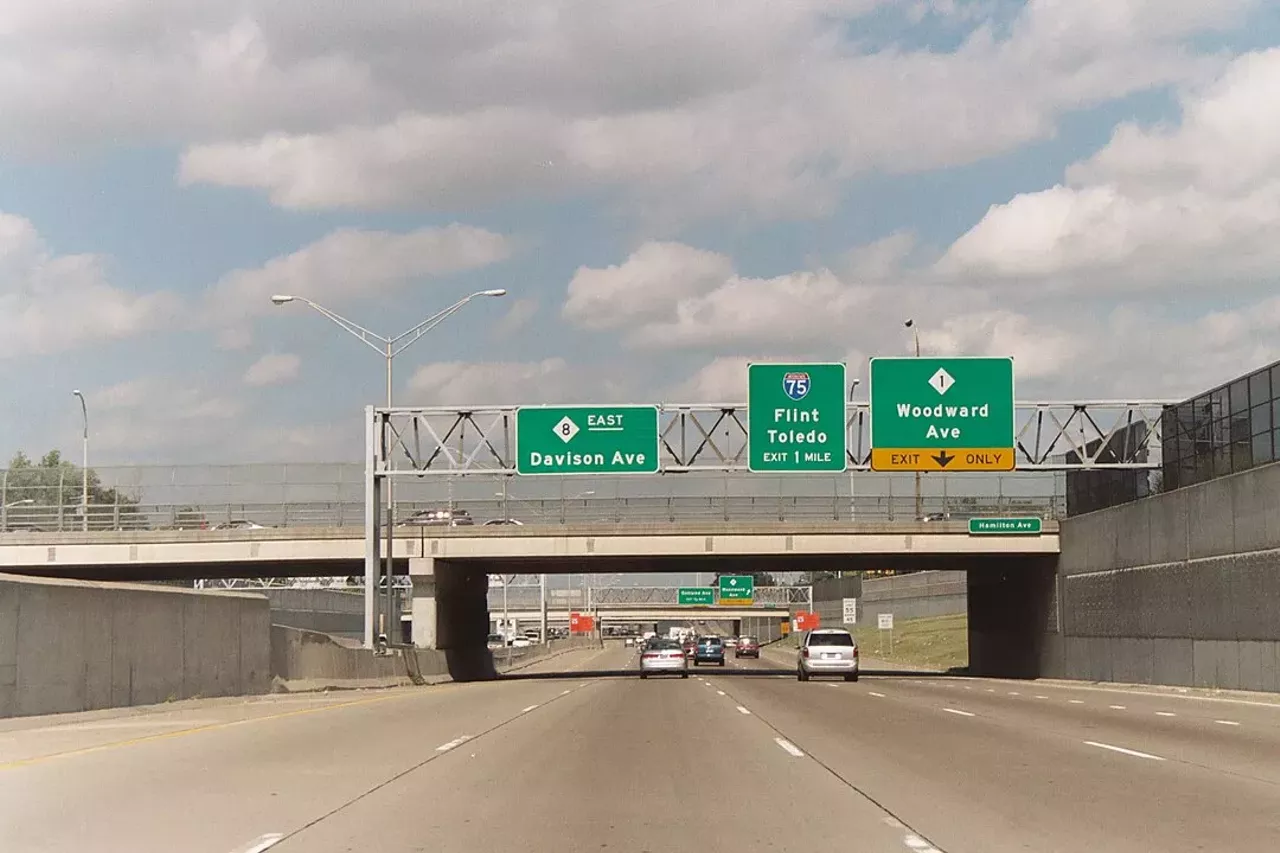 Urban freeways The Davison Freeway in Detroit is often cited as one of the earliest urban freeways in the world. Completed in 1942, the freeway was a pioneering project in urban transportation planning and engineering. Its construction marked a shift in urban transportation infrastructure, setting a precedent for the development of urban freeways in cities across the United States and around the world.