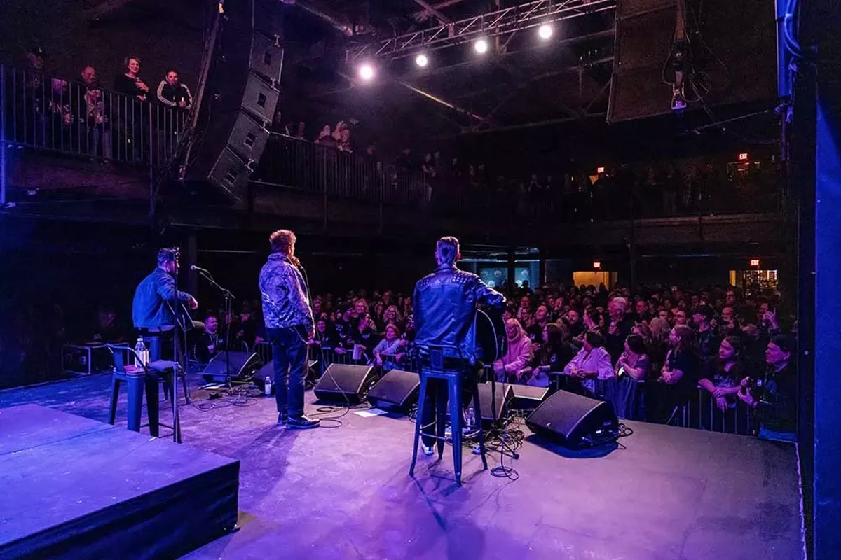 Image: Papa Roach performs a sold-out benefit concert at District 142.