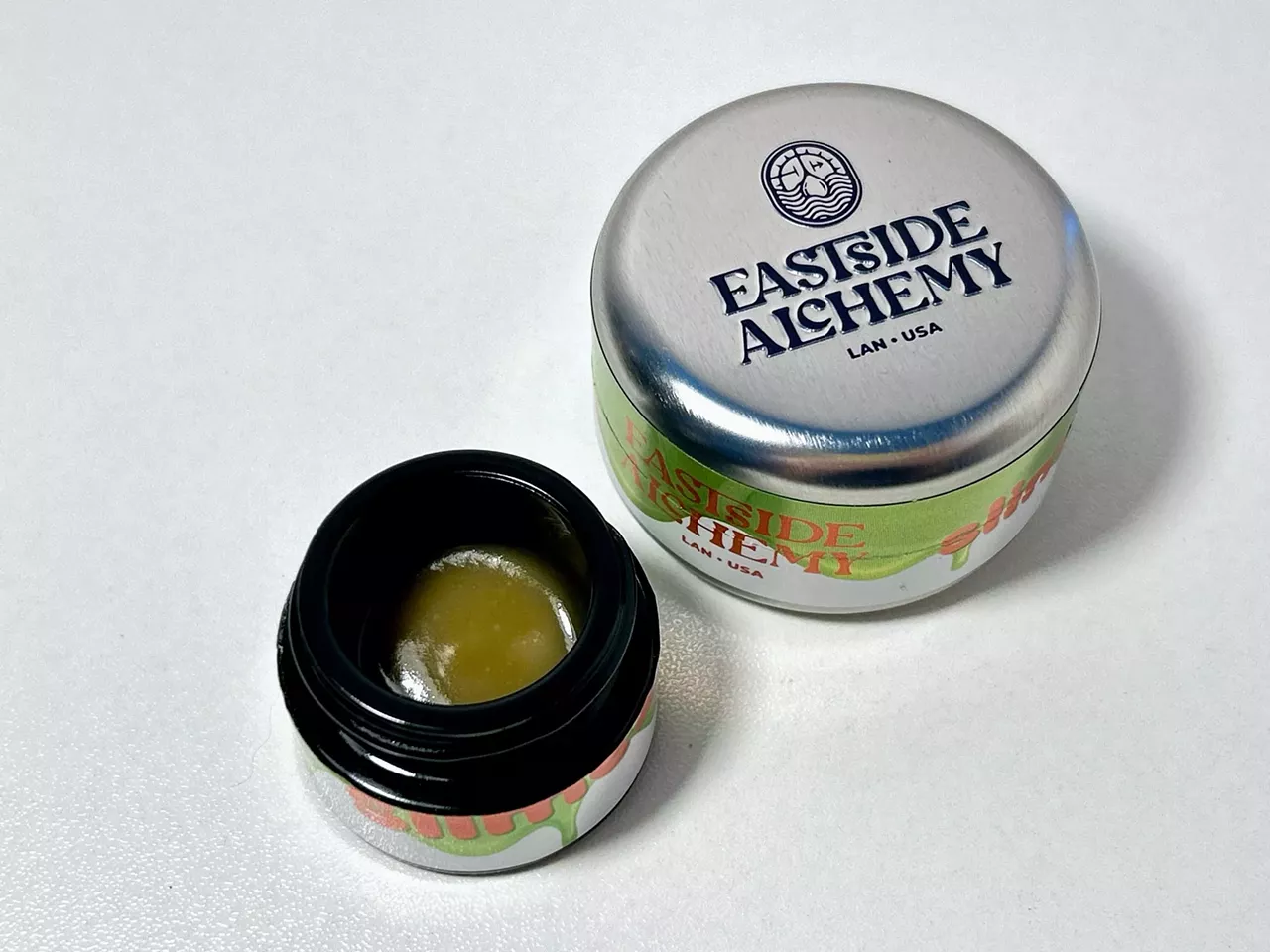 Slimez Slimez, a cross between TMZ and Zoap, is a sweet-tasting hybrid that smells and tastes like candy, with a fruity and soapy aroma. The rosin has a smooth, creamy texture, with just the right amount of shine. The high is strong but not sedating. Great for winding down without nodding off.