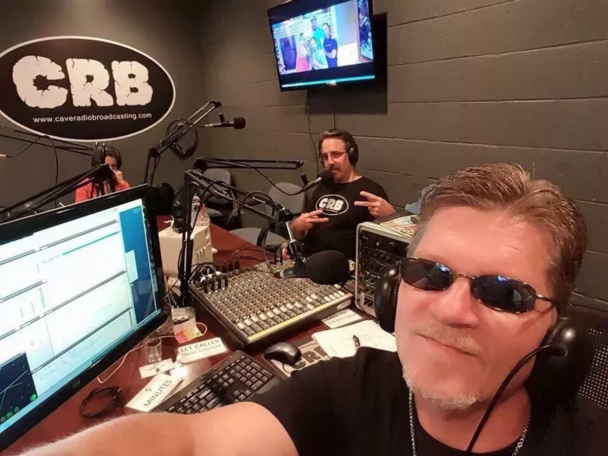 Image: Tony Schwartz (in foreground) and Joe Sikora during their show Freedom Worx.