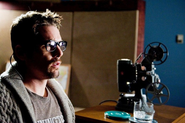Ethan Hawke doesn’t get it: When evil ghosts lurk about, get the hell out of there!