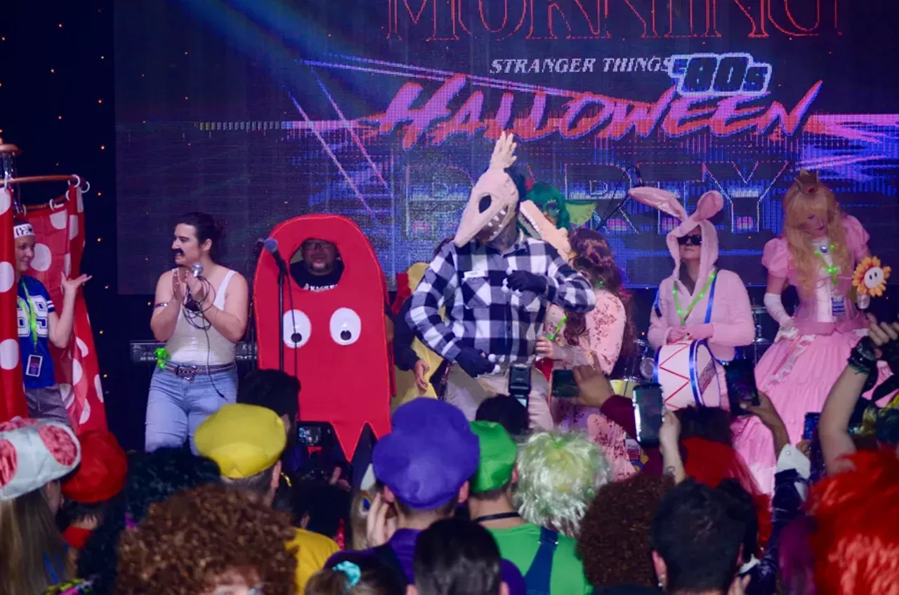 Image: Everyone we saw at the Stranger Things '80s Halloween Party at Royal Oak Music Theatre