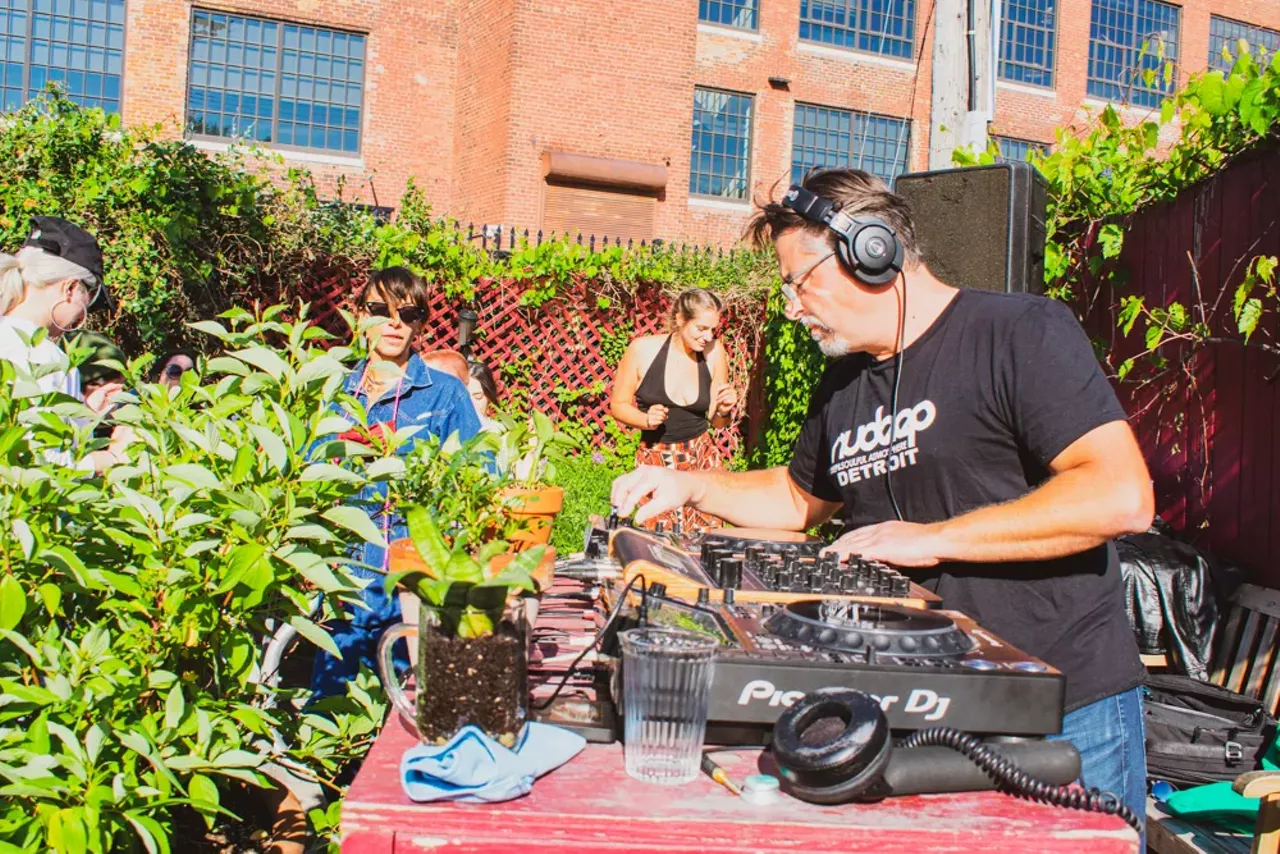Image: Everyone we saw partying in Detroit during the daytime Memorial Day weekend