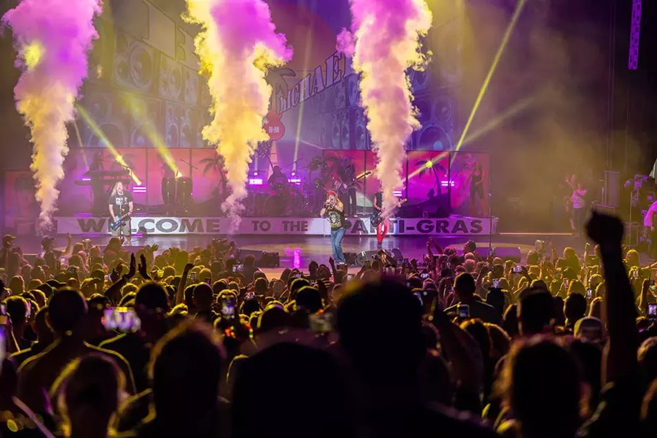 Image: Everything we saw at Bret Michaels’s ‘Parti-Gras 2.0’ tour