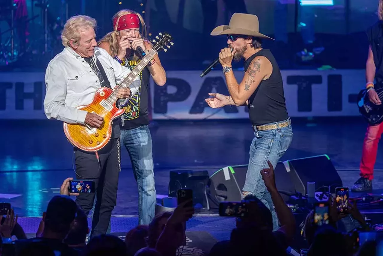 Image: Everything we saw at Bret Michaels’s ‘Parti-Gras 2.0’ tour