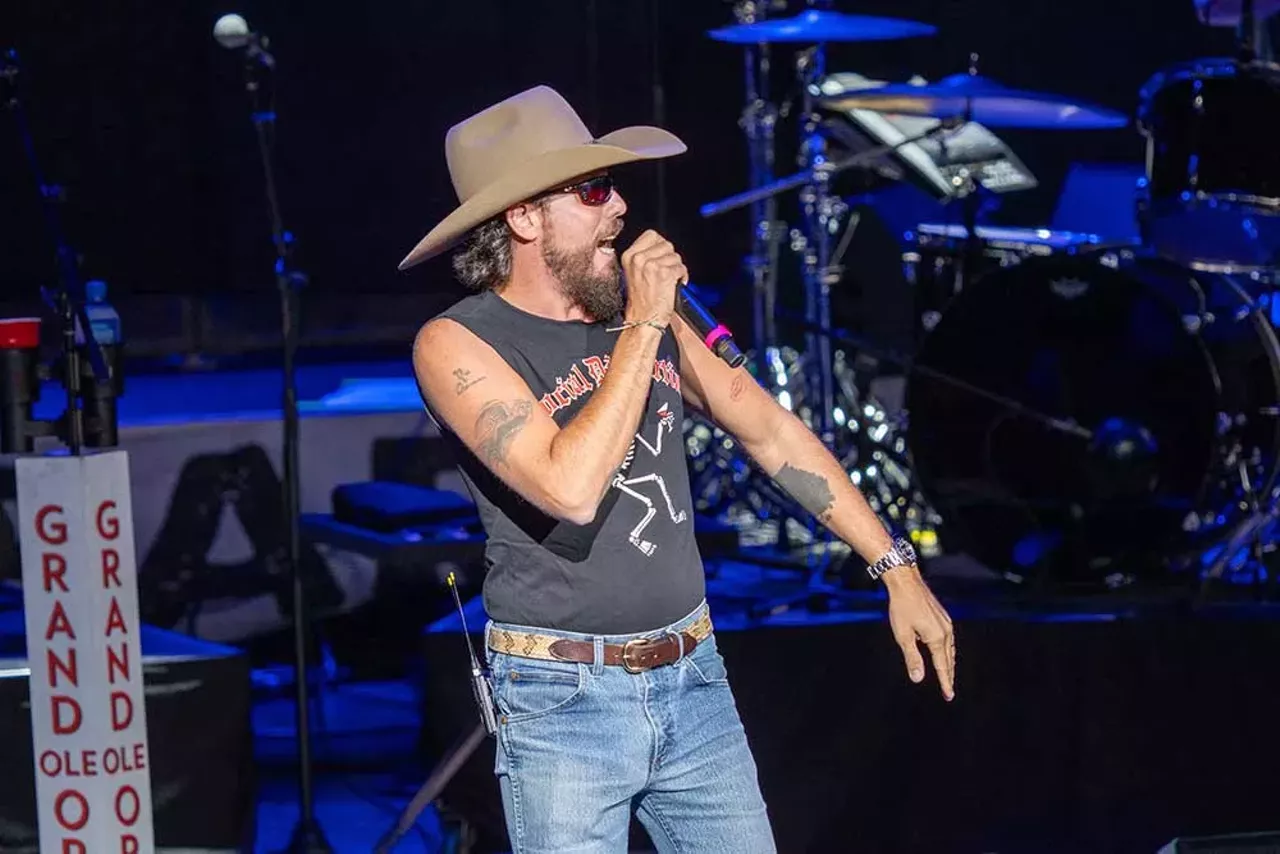 Image: Everything we saw at Bret Michaels’s ‘Parti-Gras 2.0’ tour