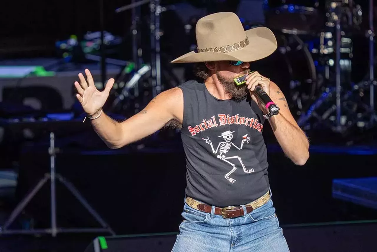 Image: Everything we saw at Bret Michaels’s ‘Parti-Gras 2.0’ tour