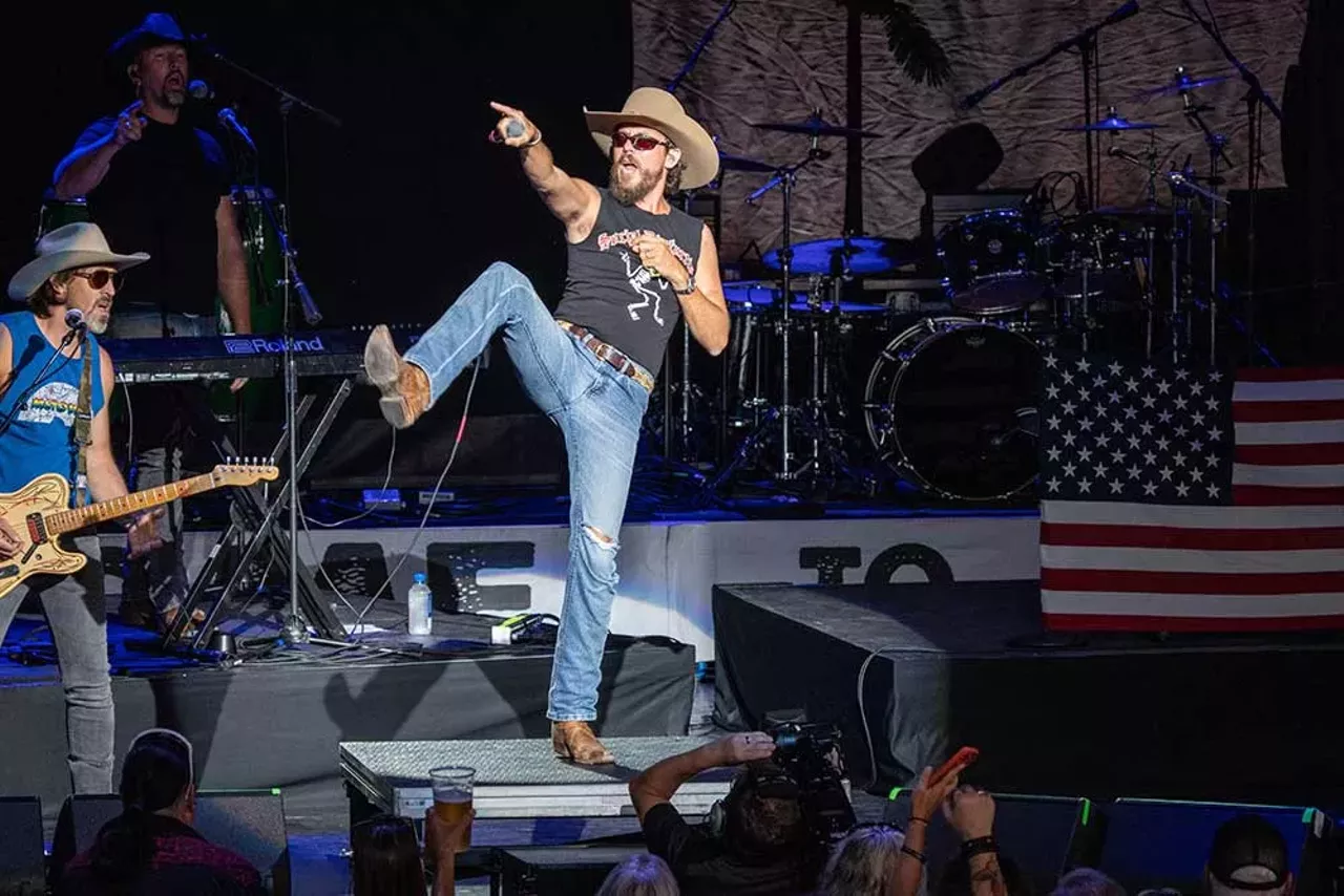 Image: Everything we saw at Bret Michaels’s ‘Parti-Gras 2.0’ tour
