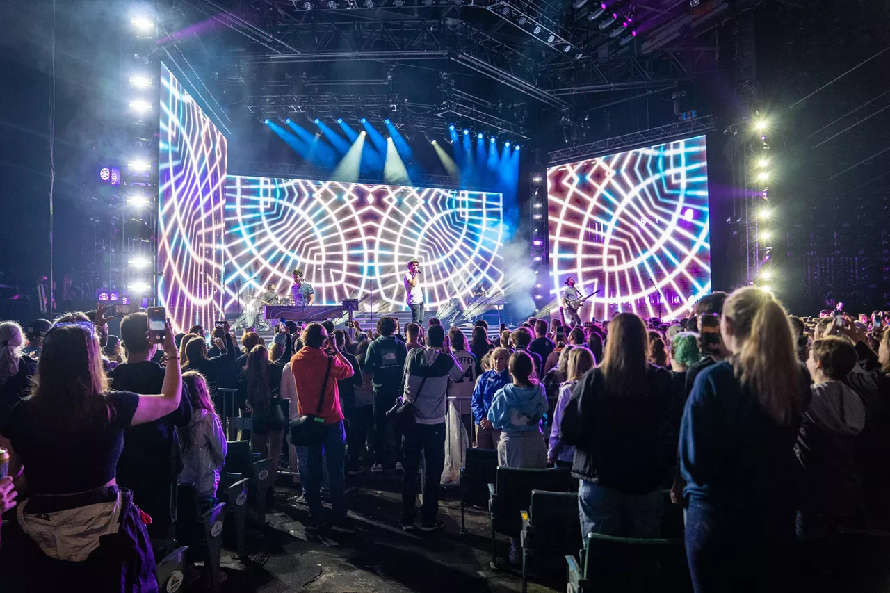 Image: Everything we saw at the AJR and BoyWithUke concert at Pine Knob Music Theatre