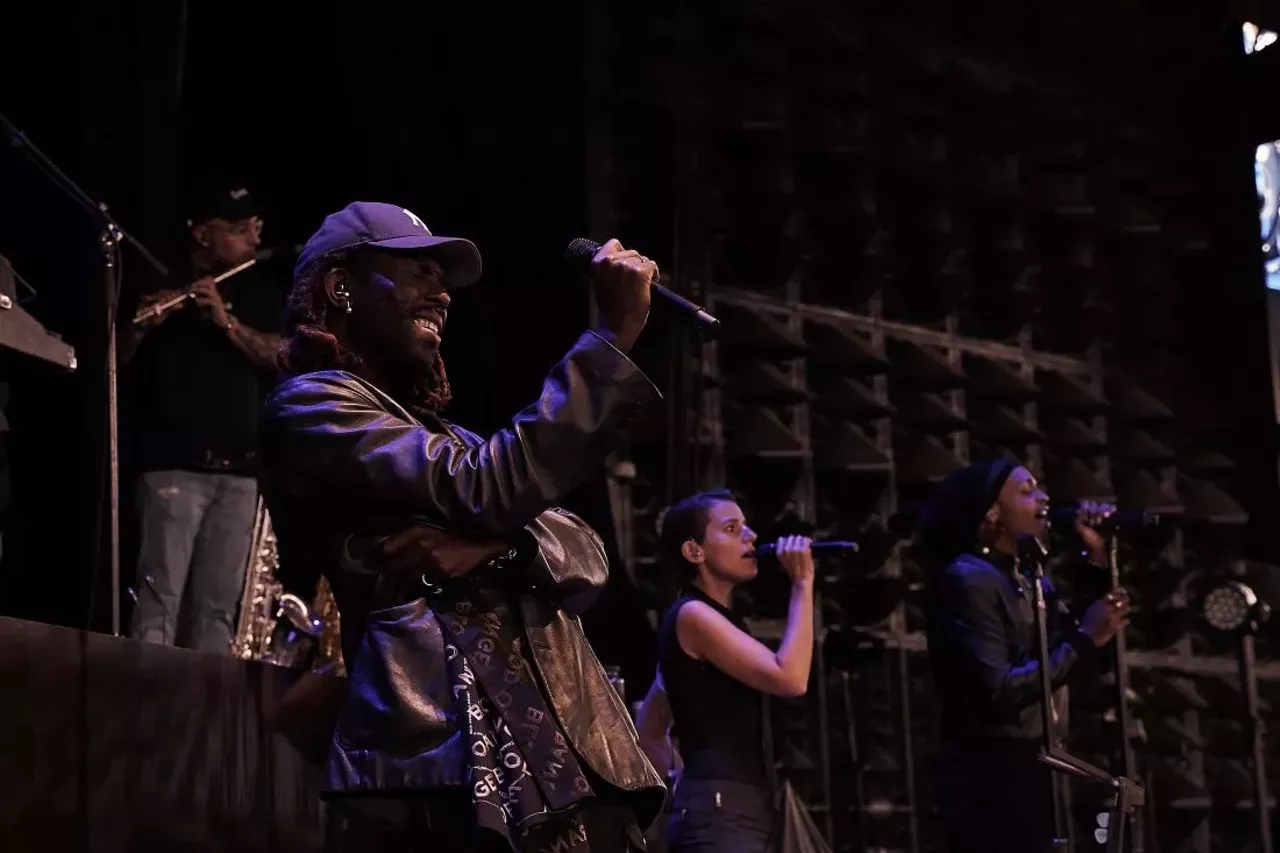 Image: Everything we saw at the Florence and the Machine show at DTE Energy Music Theatre