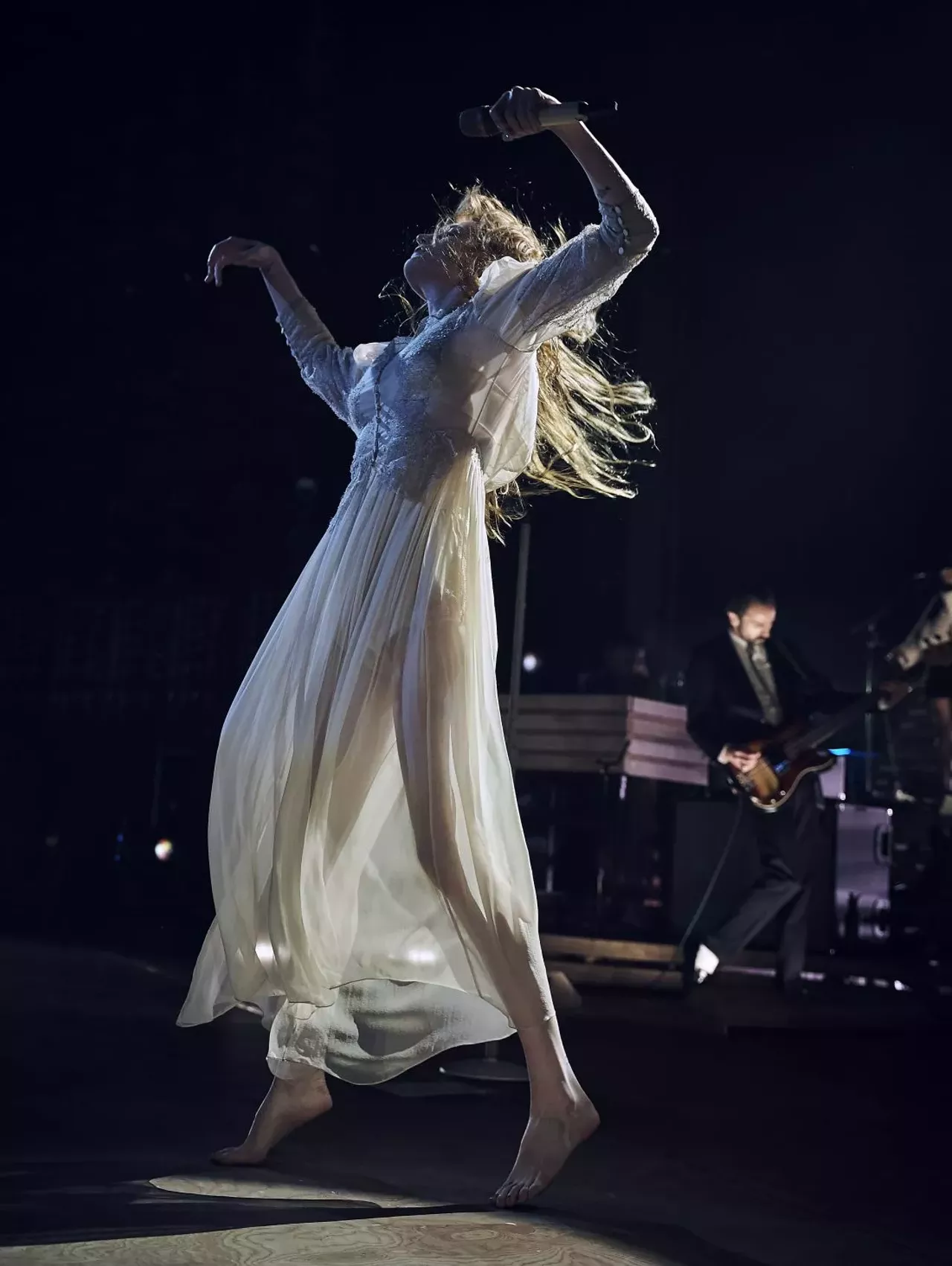 Image: Everything we saw at the Florence and the Machine show at DTE Energy Music Theatre