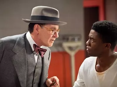 In 42, Harrison Ford is Dodgers manager Branch Rickey to Chadwick Boseman’s Jackie Robinson.
