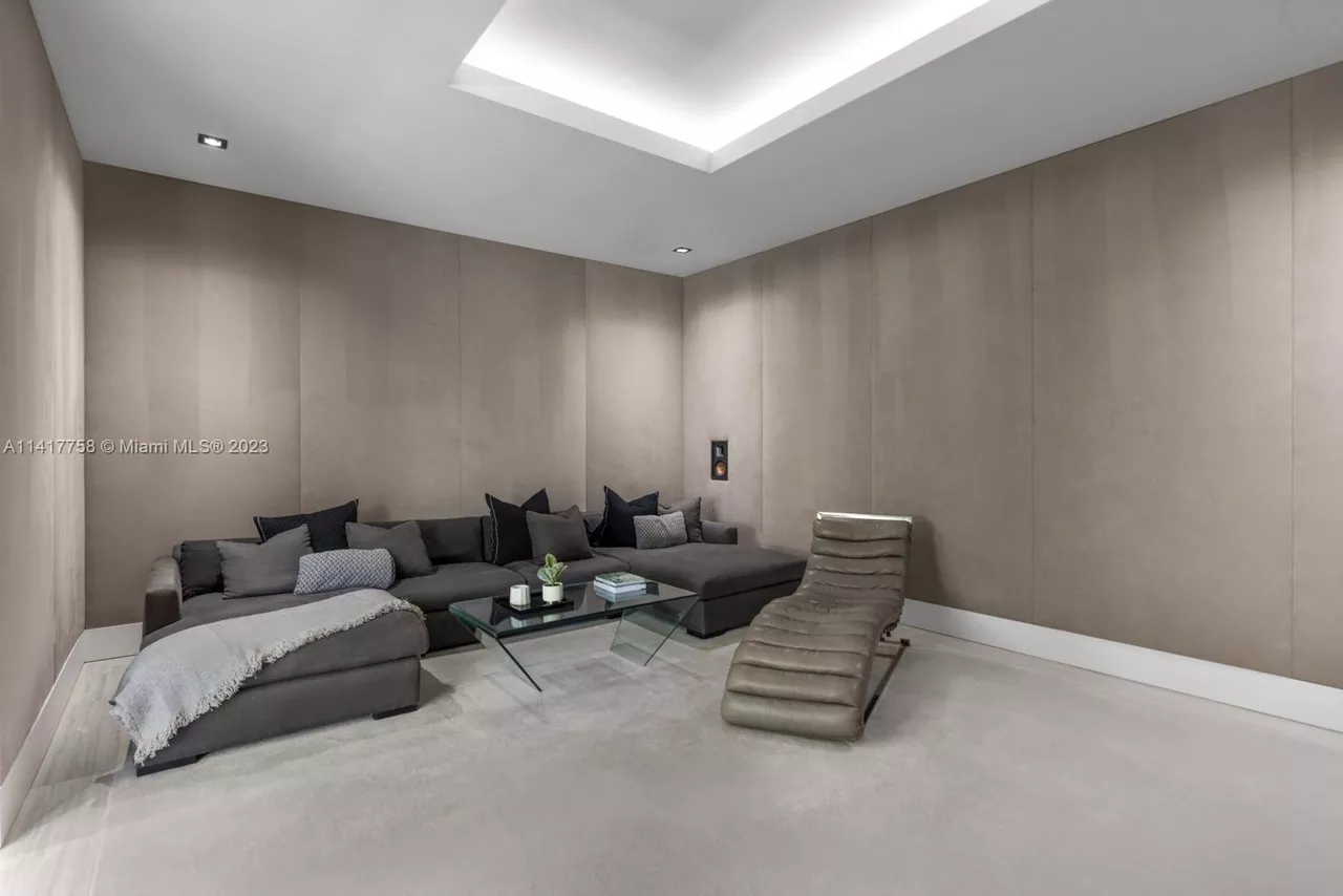 Former Michigan basketball player’s former Miami Beach mansion is up