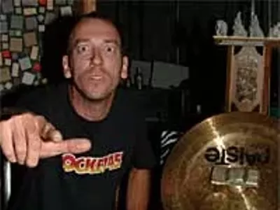 Image: From gong to garage
