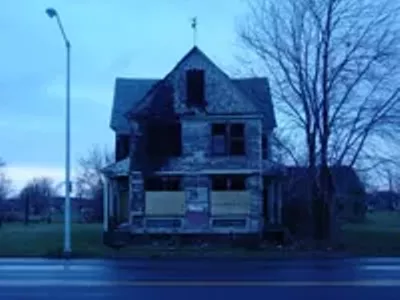 Image: Going, going...