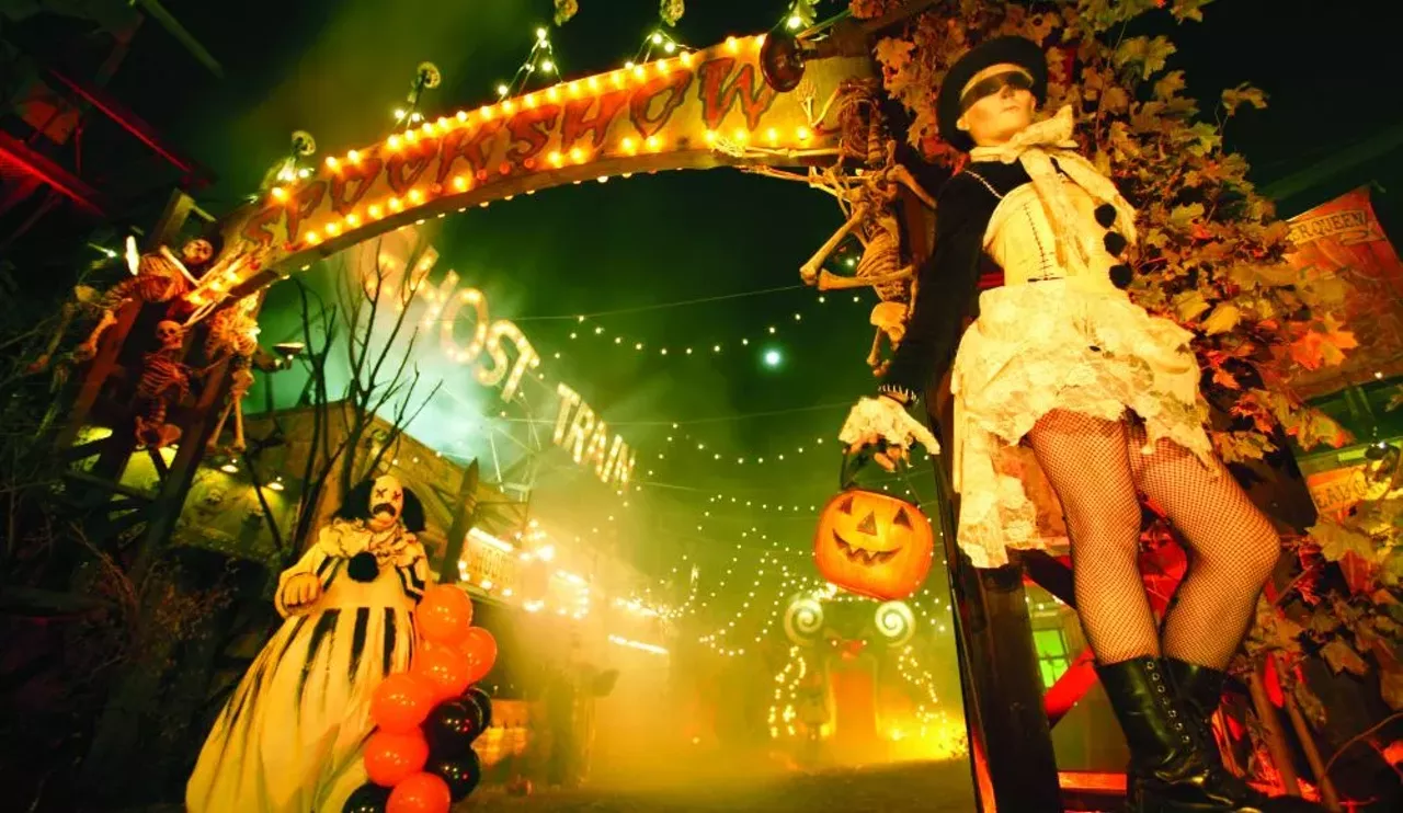 Image: Halloween in Detroit: Theatre Bizarre
