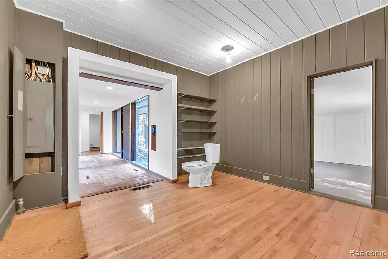 Henry Ford once owned this midcentury modern home. Now, it’s for sale