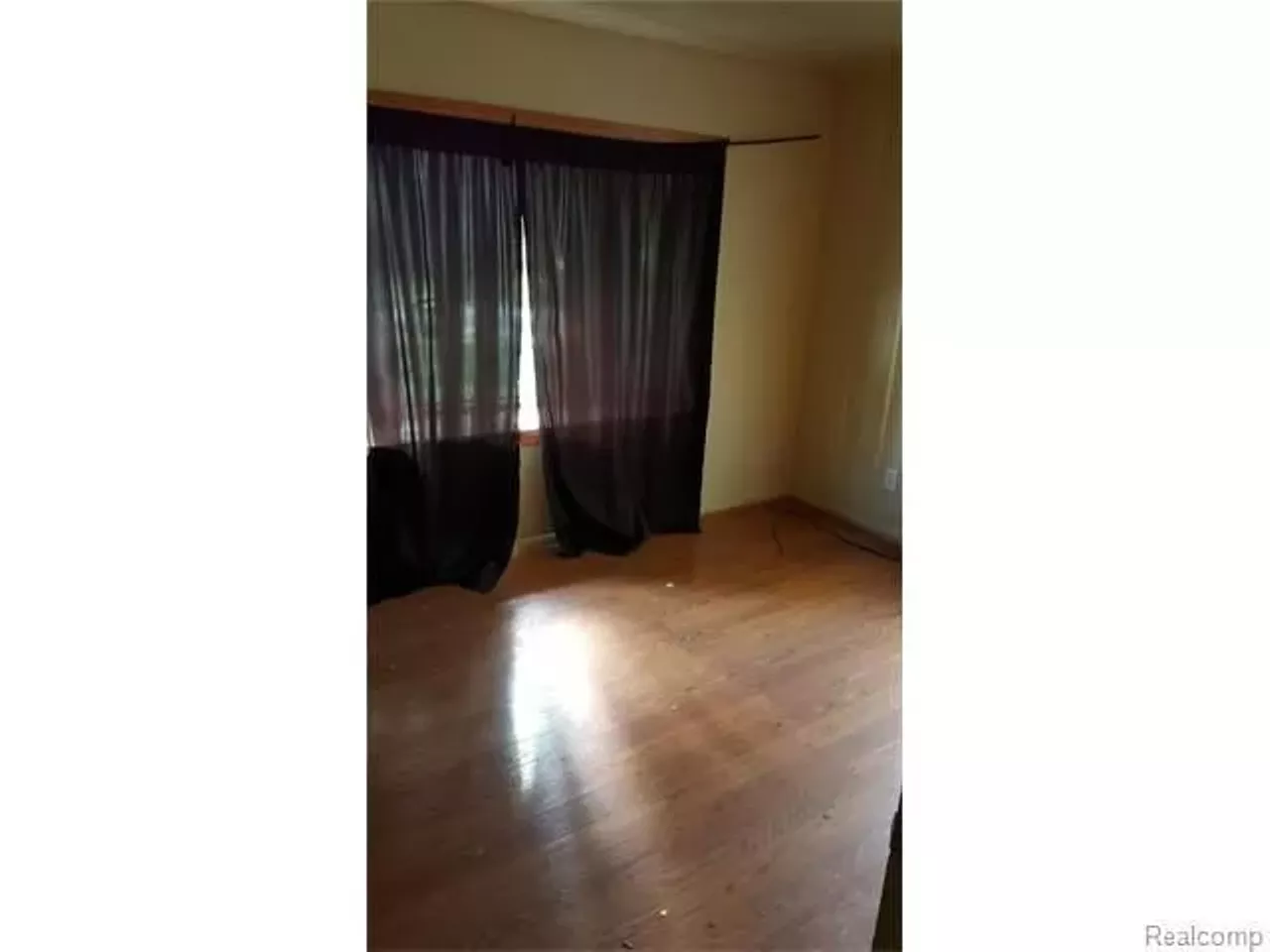 Southwest | $800/month | 3 bed, 1 bath | 744 sq. ft 1466 S. Annabelle St.