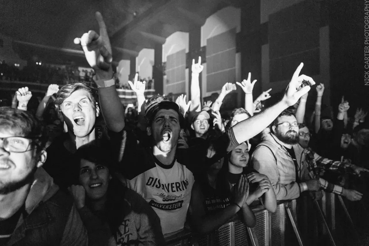Image: Holy photos! 51 shots from Underoath at ROMT