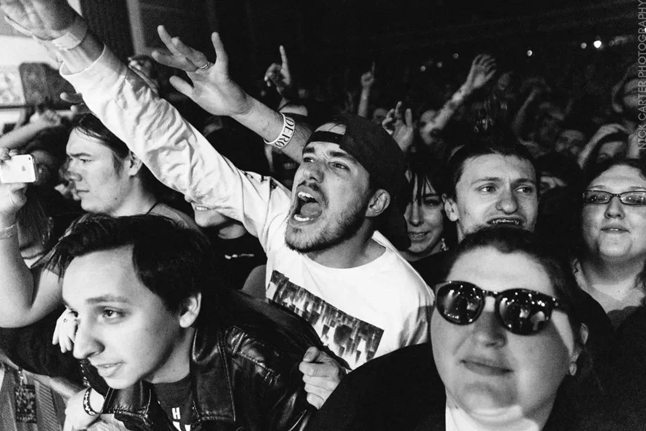 Image: Holy photos! 51 shots from Underoath at ROMT