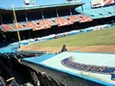 Image: Hot dogs, heroes and home runs