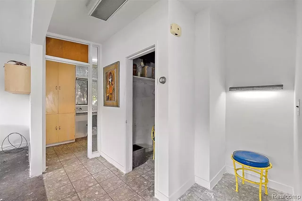Image: Humble former Detroit dentist office designed by World Trade Center architect Minoru Yamasaki is for sale for $95k